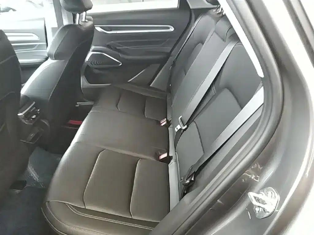 Geely Emgrand 2022 4th Generation 1.5L CVT Premium — миниатюра 17