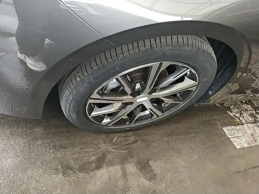 Geely Emgrand 2022 4th Generation 1.5L CVT Premium — миниатюра 23