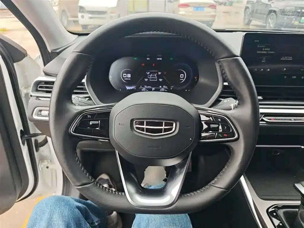Geely Emgrand 2022 4th Generation 1.5L CVT Premium — миниатюра 11