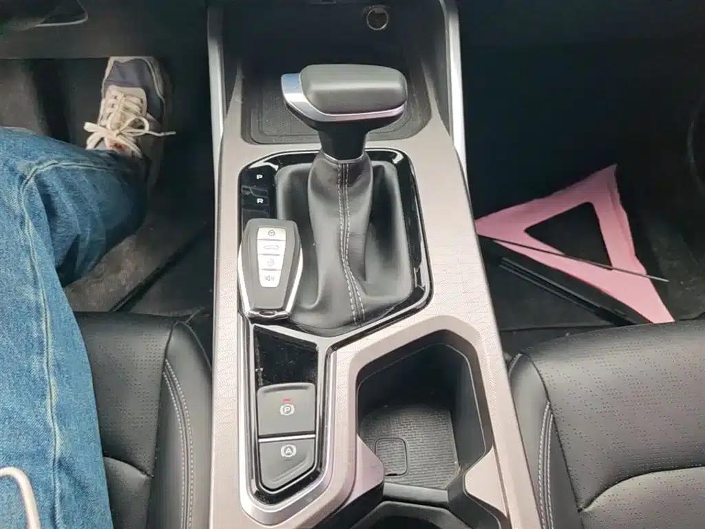 Geely Emgrand 2022 4th Generation 1.5L CVT Premium — миниатюра 14