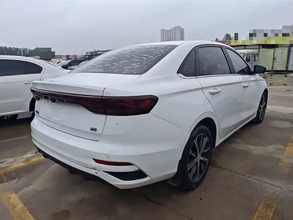 Geely Emgrand 2022 4th Generation 1.5L CVT Premium — миниатюра 7