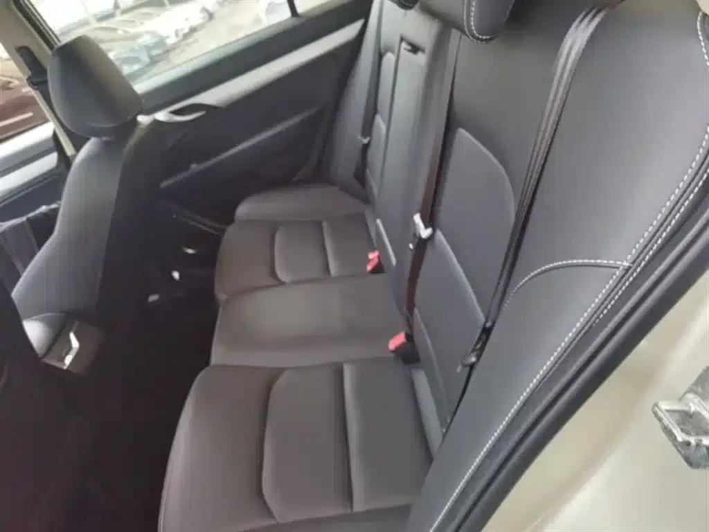 Geely Emgrand 2018 1.5L CVT Upward Connected Edition — миниатюра 17