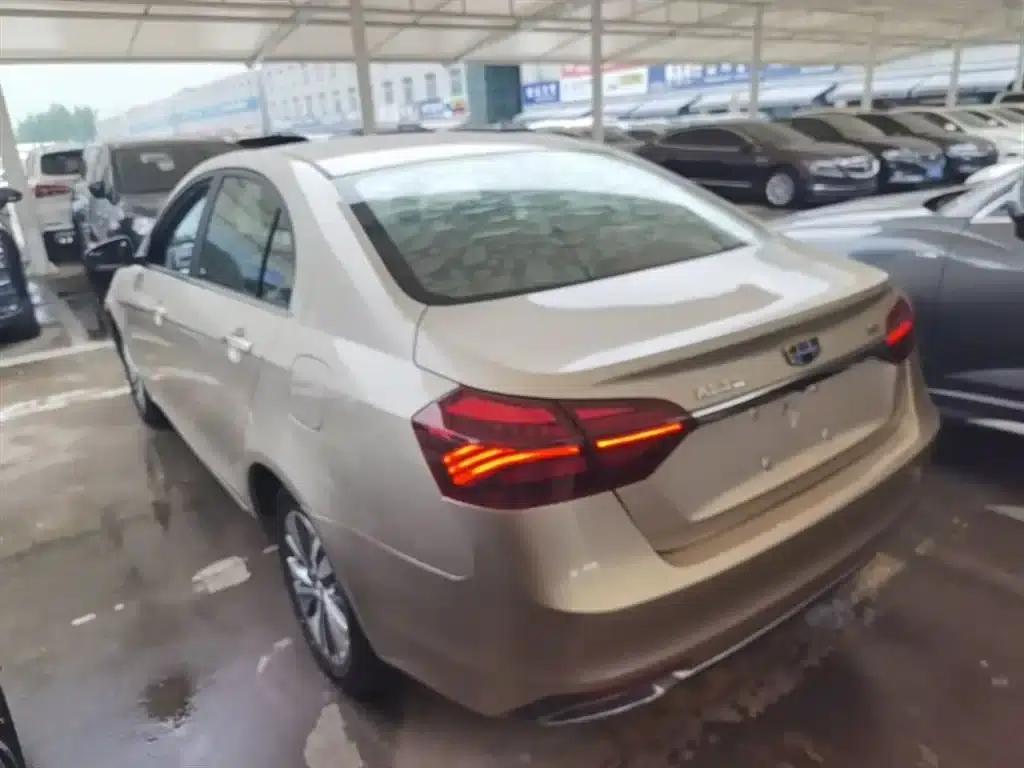 Geely Emgrand 2018 1.5L CVT Upward Connected Edition — миниатюра 5