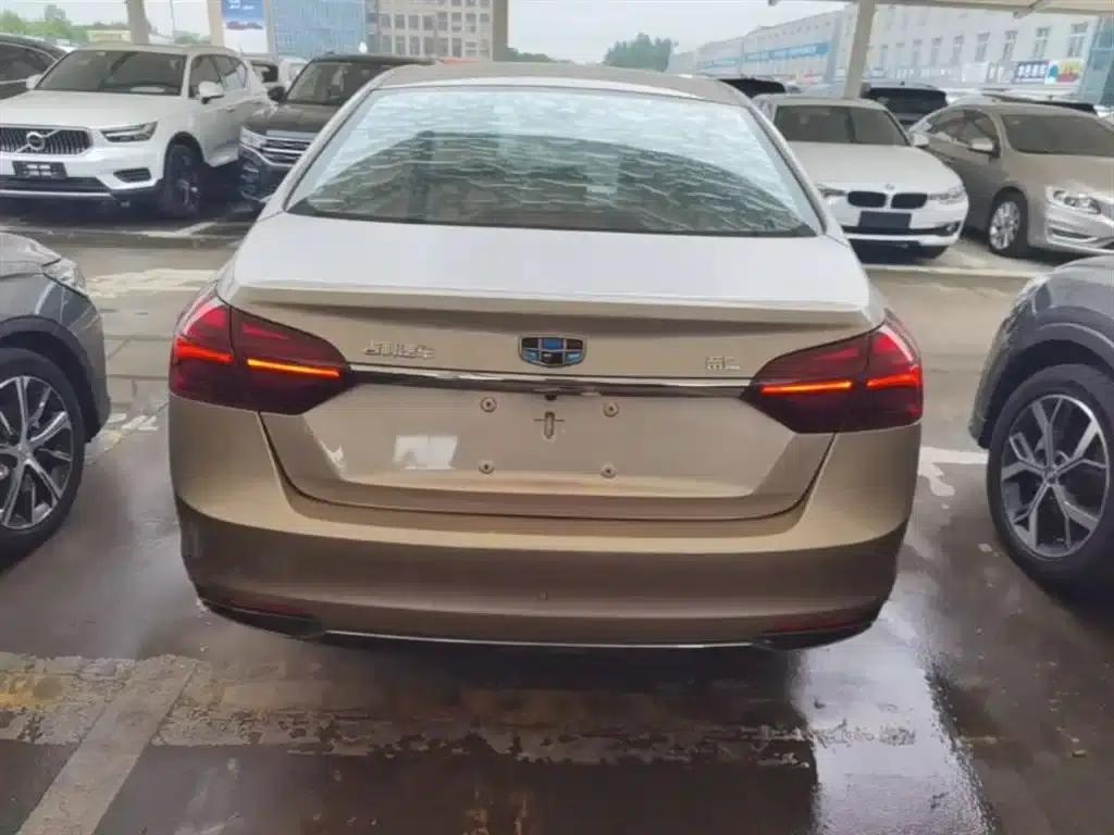Geely Emgrand 2018 1.5L CVT Upward Connected Edition — миниатюра 6