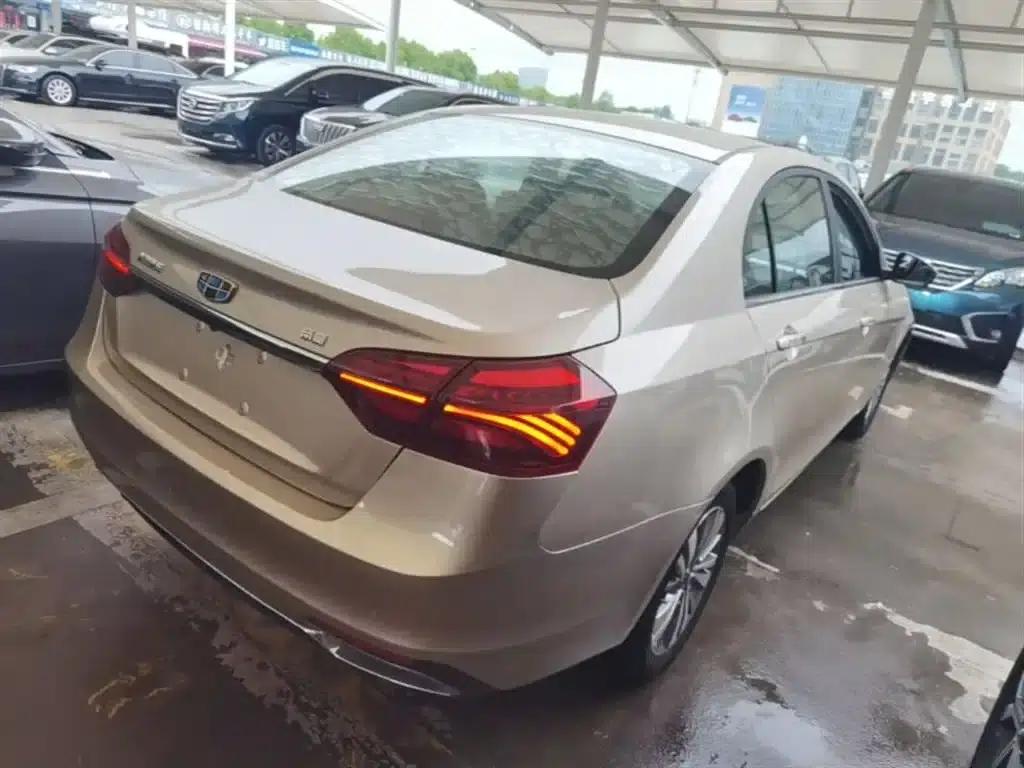 Geely Emgrand 2018 1.5L CVT Upward Connected Edition — миниатюра 7