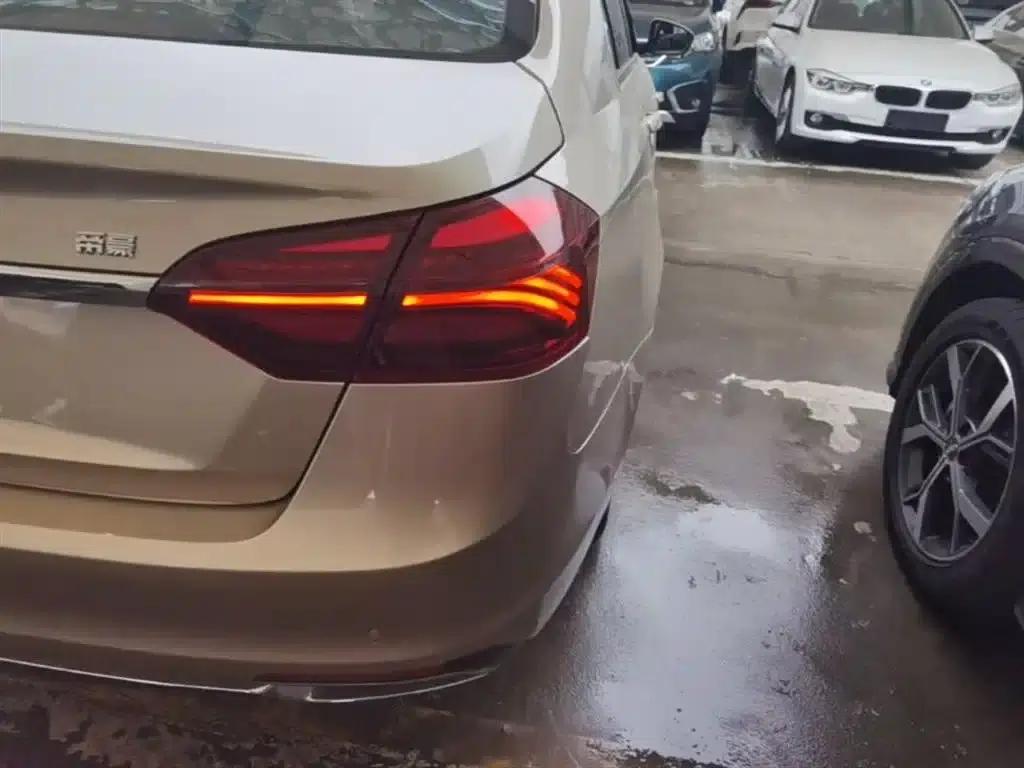 Geely Emgrand 2018 1.5L CVT Upward Connected Edition — миниатюра 8