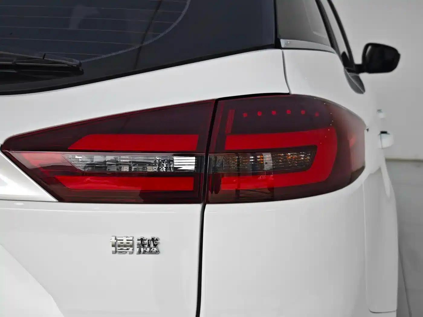 Geely Boyue 2021 Million Edition 1.8TD Manual 2WD Comfort Model — миниатюра 21