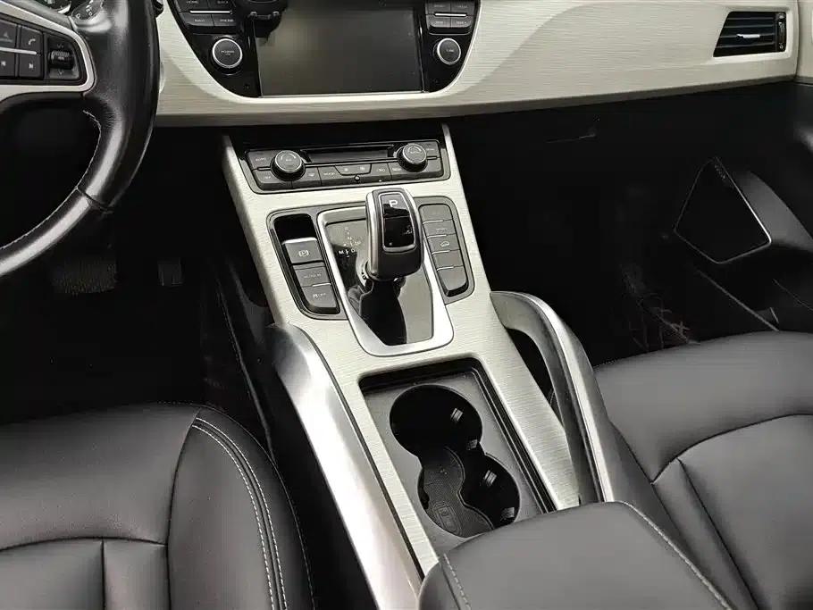 Geely Boyue 2020 1.8TD DCT 2WD Smart Edition — миниатюра 16