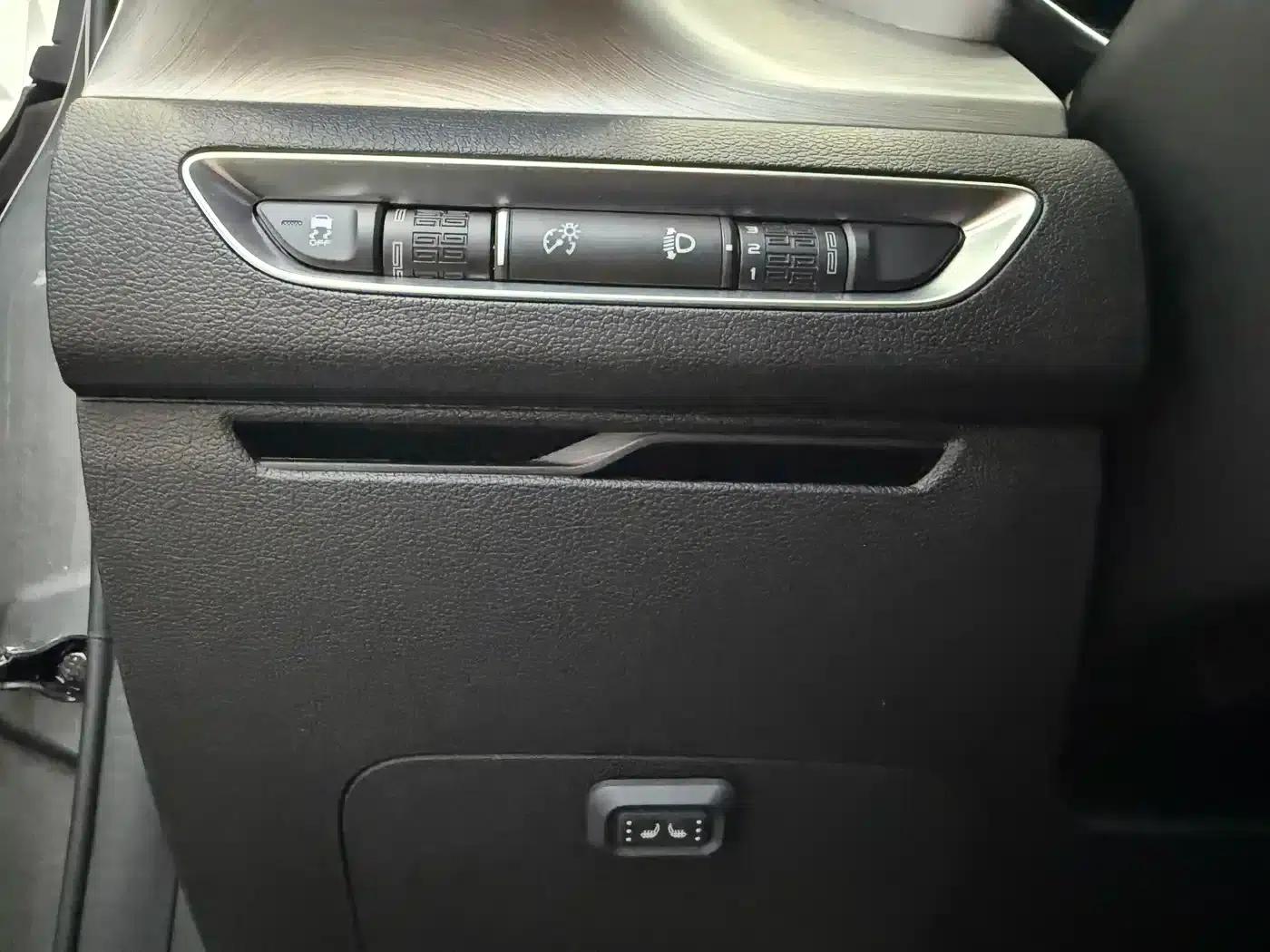Geely Binyue 2021 1.4T DCT Platinum Edition — миниатюра 12