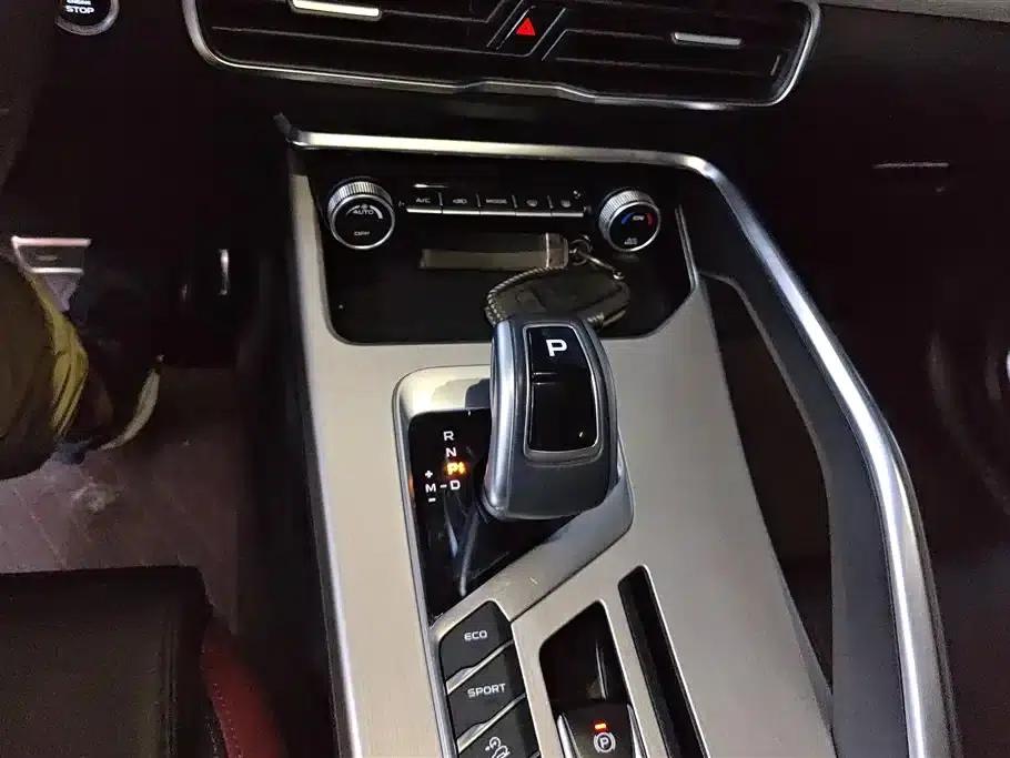 Geely Binyue 2020 PRO 260T DCT Battle — миниатюра 16