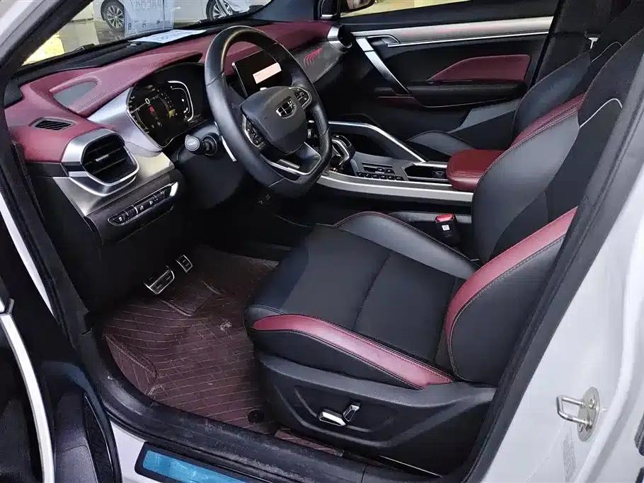 Geely Binyue 2020 PRO 260T DCT Battle — миниатюра 9