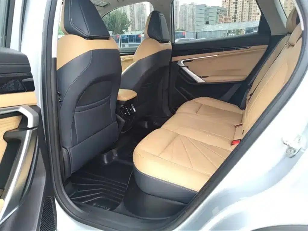 Geely Boyue L 2023 1.5TD DCT Premium Edition — миниатюра 3