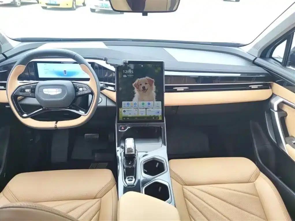 Geely Boyue L 2023 1.5TD DCT Premium Edition — миниатюра 4