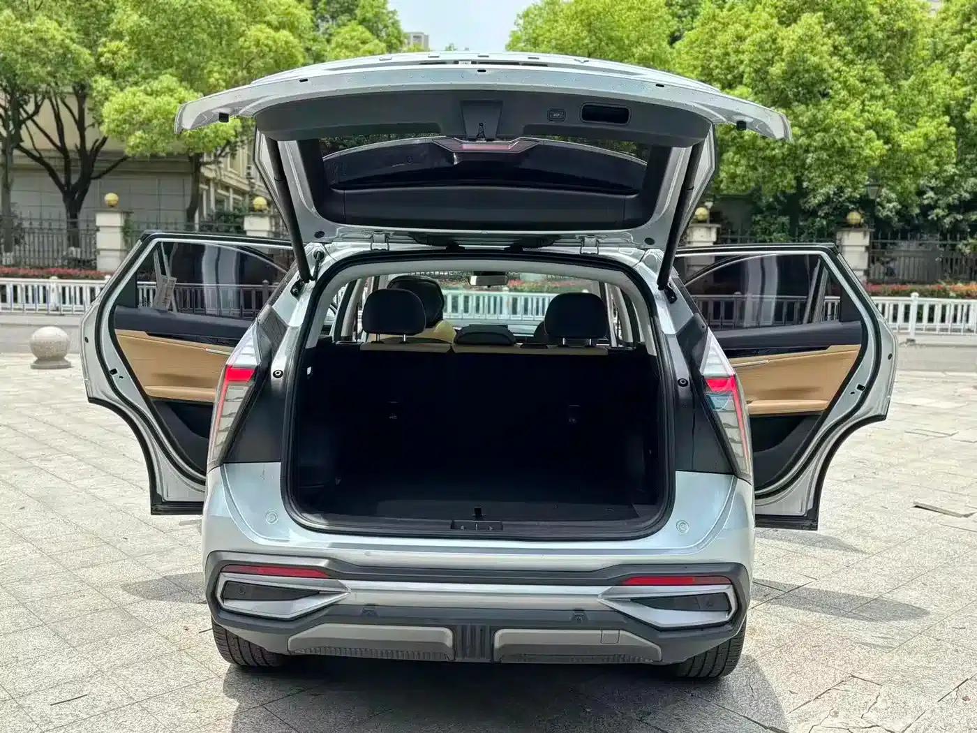 Geely Boyue L 2023 1.5TD DCT Premium Edition — миниатюра 11