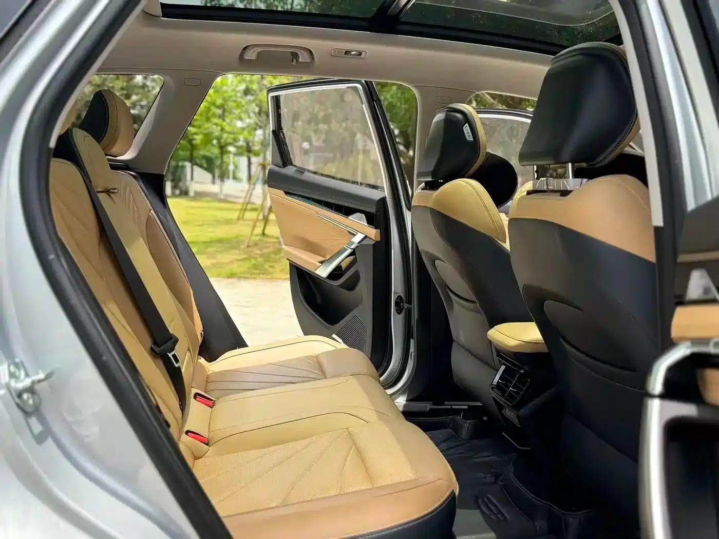 Geely Boyue L 2023 1.5TD DCT Premium Edition — миниатюра 6