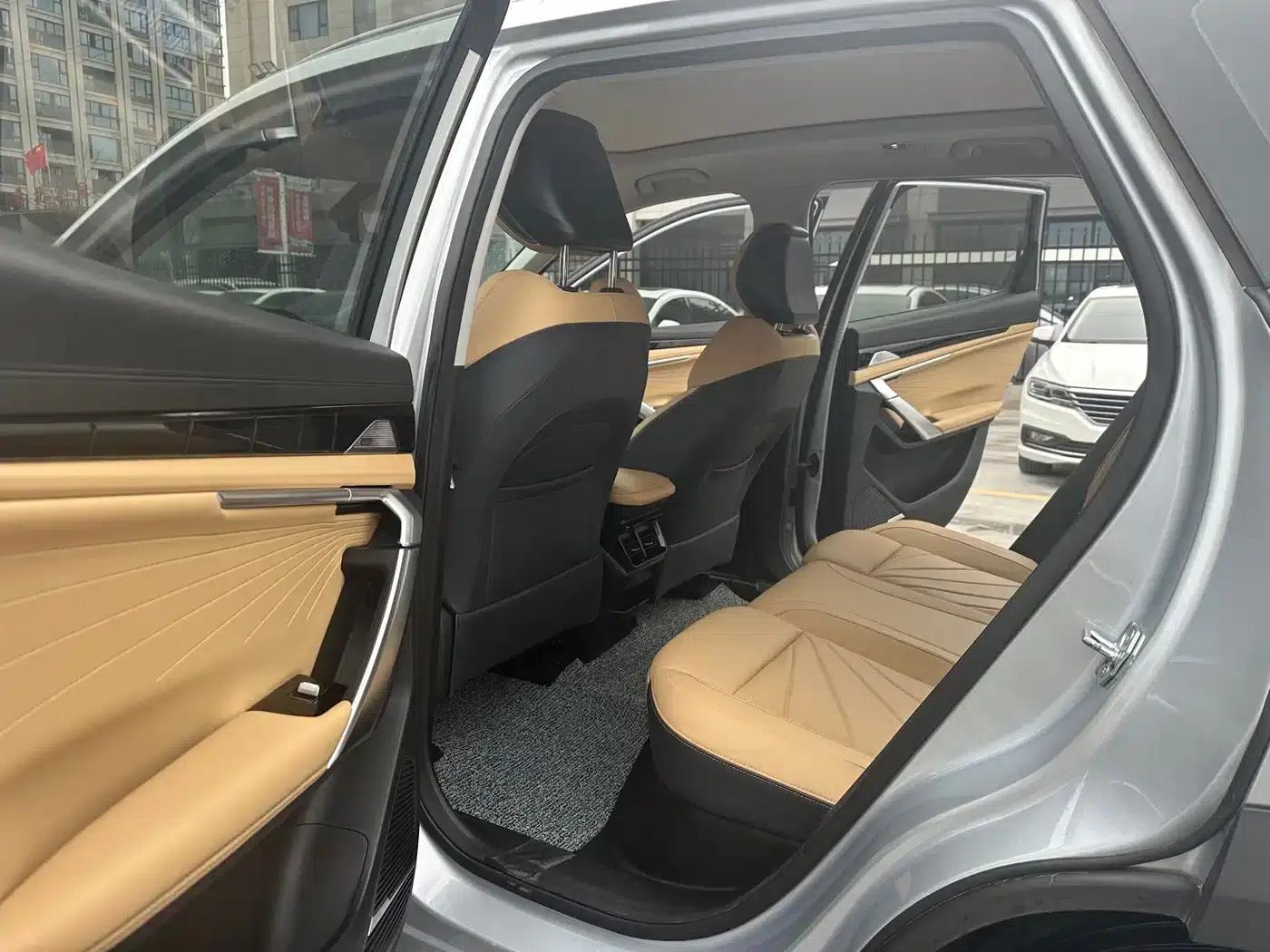 Geely Boyue L 2023 1.5TD DCT Premium Edition — миниатюра 6