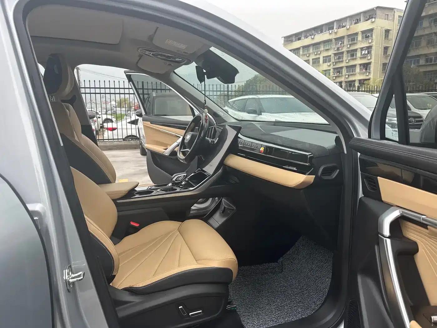 Geely Boyue L 2023 1.5TD DCT Premium Edition — миниатюра 7