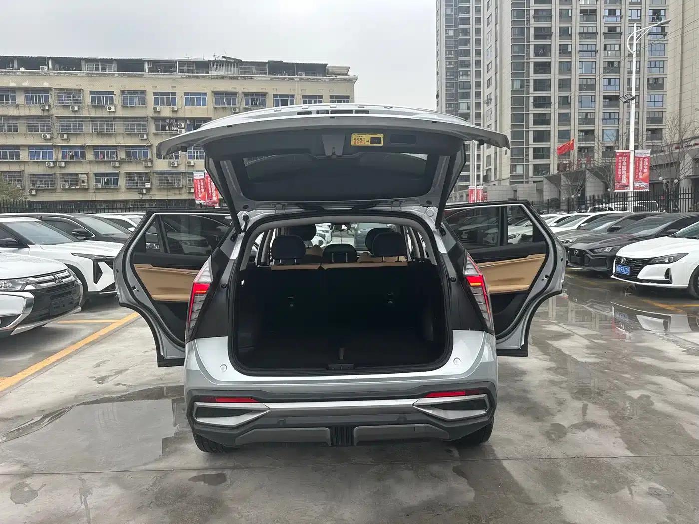 Geely Boyue L 2023 1.5TD DCT Premium Edition — миниатюра 10