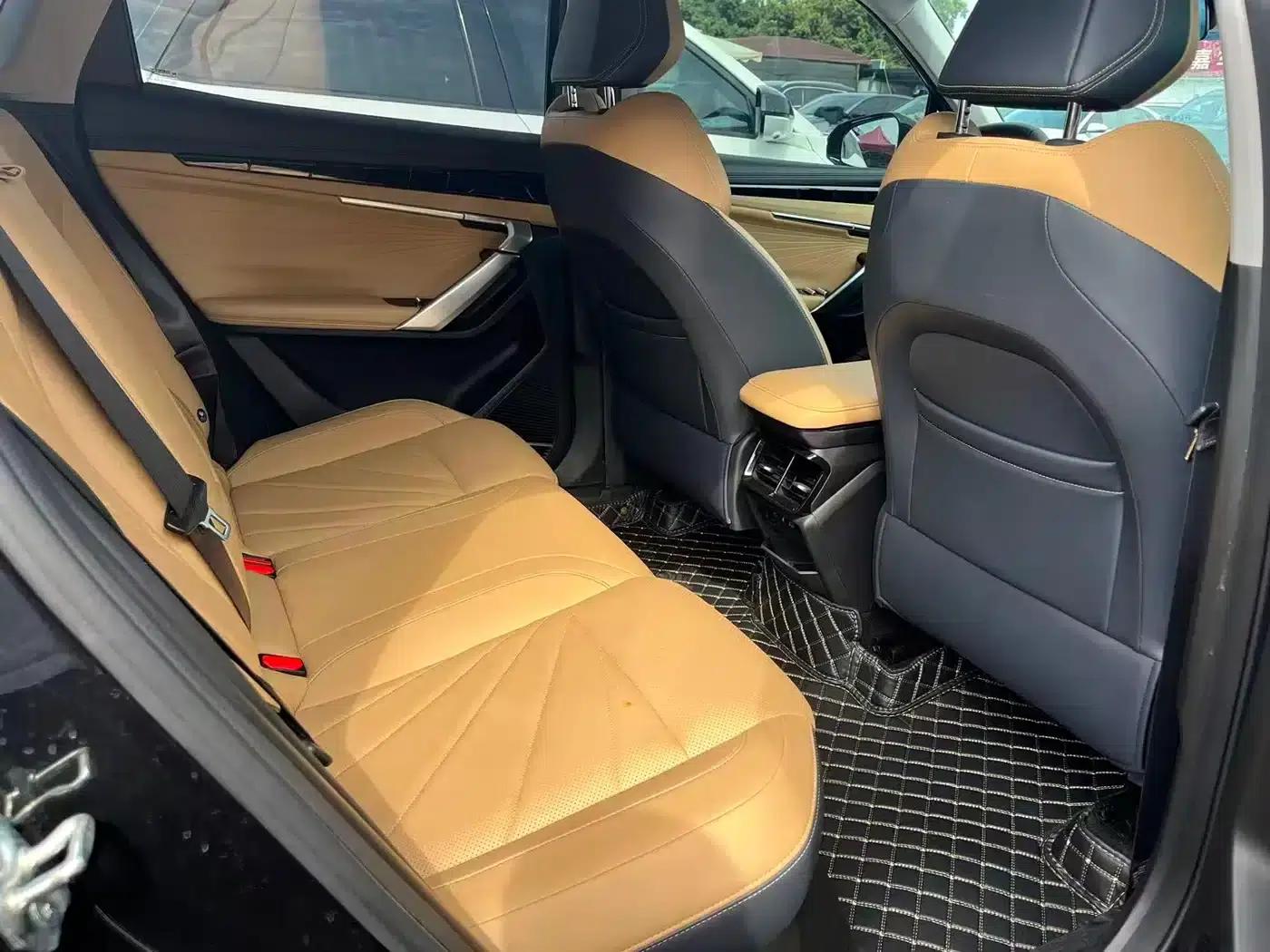 Geely Boyue L 2023 1.5TD DCT Luxury Edition — миниатюра 11