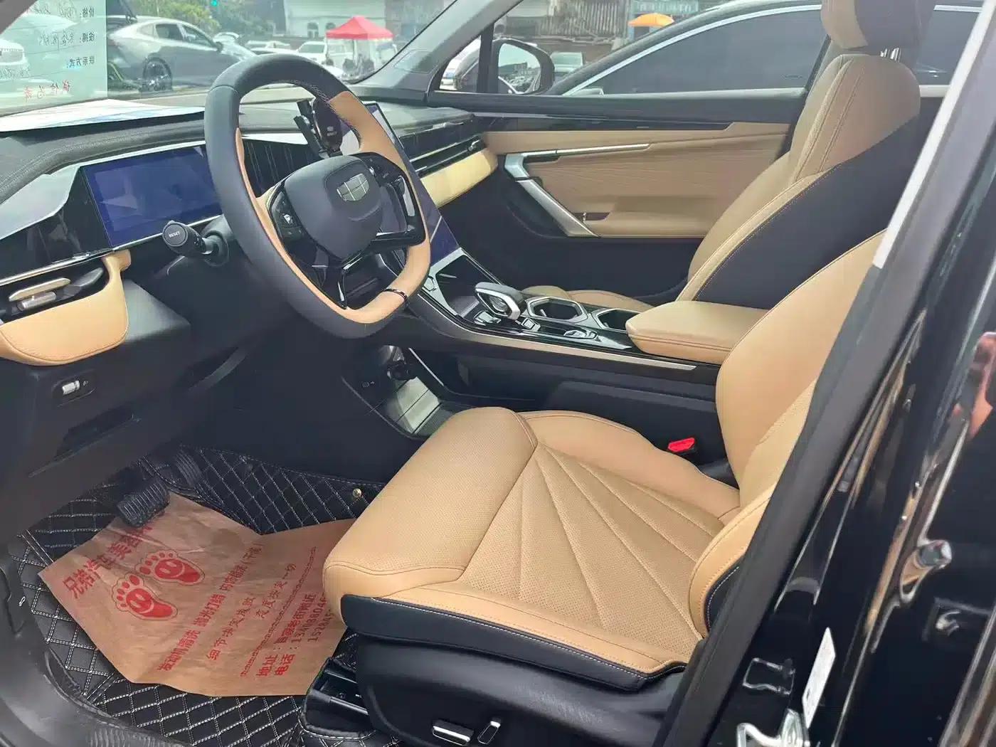 Geely Boyue L 2023 1.5TD DCT Luxury Edition — миниатюра 4
