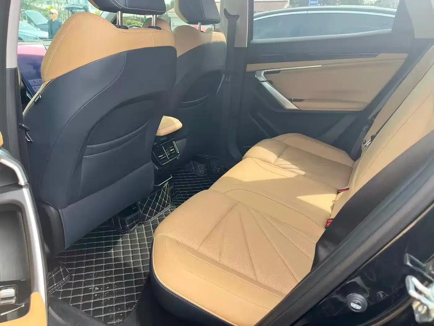 Geely Boyue L 2023 1.5TD DCT Luxury Edition — миниатюра 9