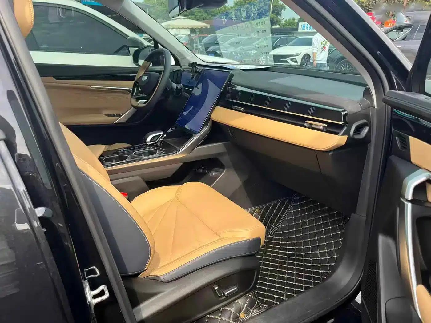 Geely Boyue L 2023 1.5TD DCT Luxury Edition — миниатюра 10