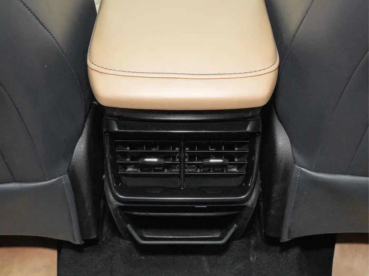 Geely Boyue L 2023 1.5TD DCT Premium Edition — миниатюра 16