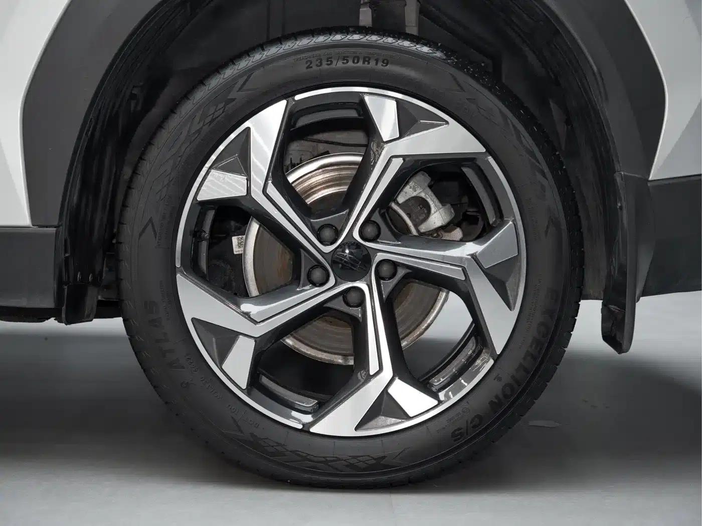 Geely Boyue L 2023 1.5TD DCT Premium Edition — миниатюра 25