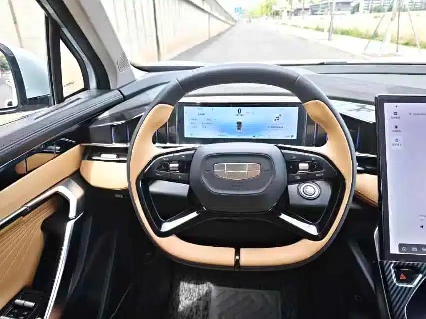 Geely Boyue L 2023 1.5TD DCT Premium Edition — миниатюра 5