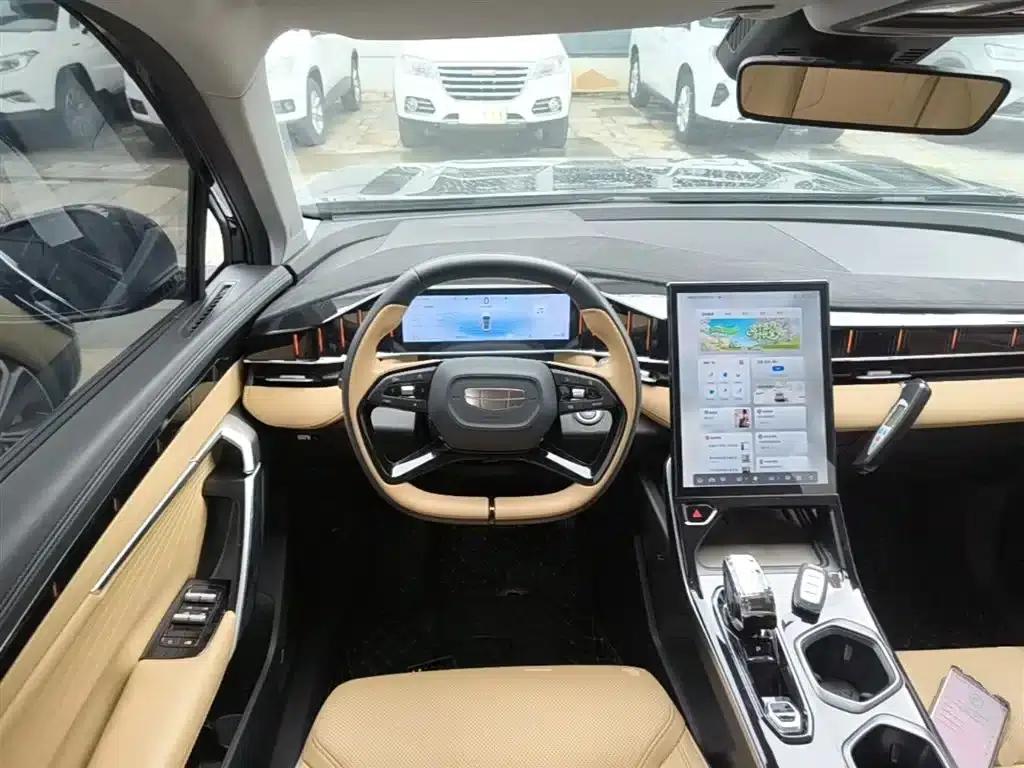 Geely Boyue L 2023 1.5TD DCT Premium Edition — миниатюра 11