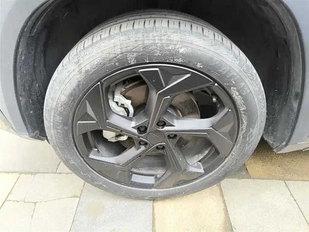 Geely Boyue L 2023 1.5TD DCT Premium Edition — миниатюра 23