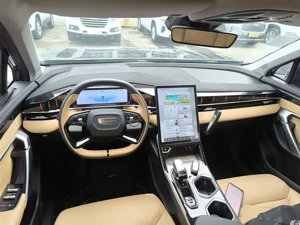 Geely Boyue L 2023 1.5TD DCT Premium Edition — миниатюра 10