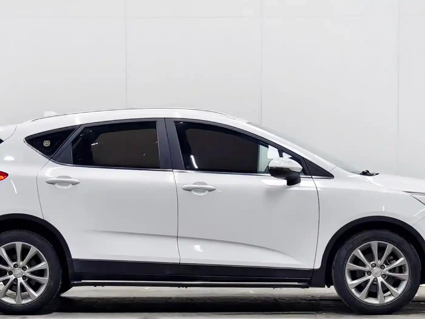 Geely GS 2016 Elegant Edition 1.8L Manual Leading Model — миниатюра 8