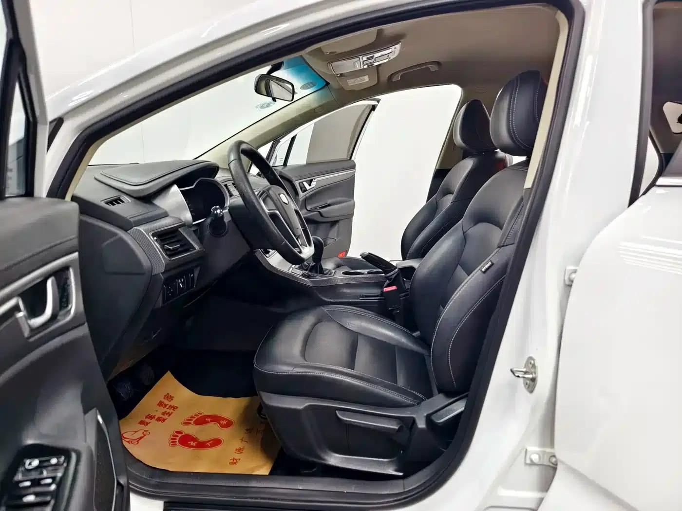 Geely GS 2016 Elegant Edition 1.8L Manual Leading Model — миниатюра 10
