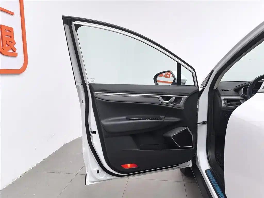 Geely GS 2018 Sport Edition 1.4T Automatic Leading Model — миниатюра 8