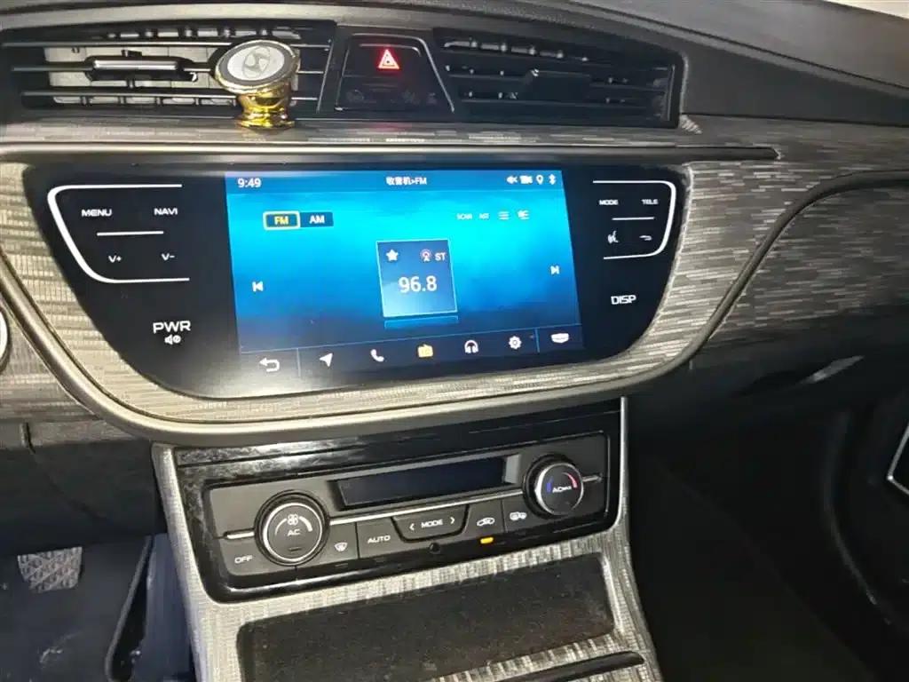 Geely GS 2018 Elegant Edition 1.8L Manual Leading Model — миниатюра 13