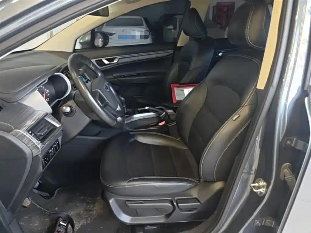 Geely GS 2018 Elegant Edition 1.8L Manual Leading Model — миниатюра 15