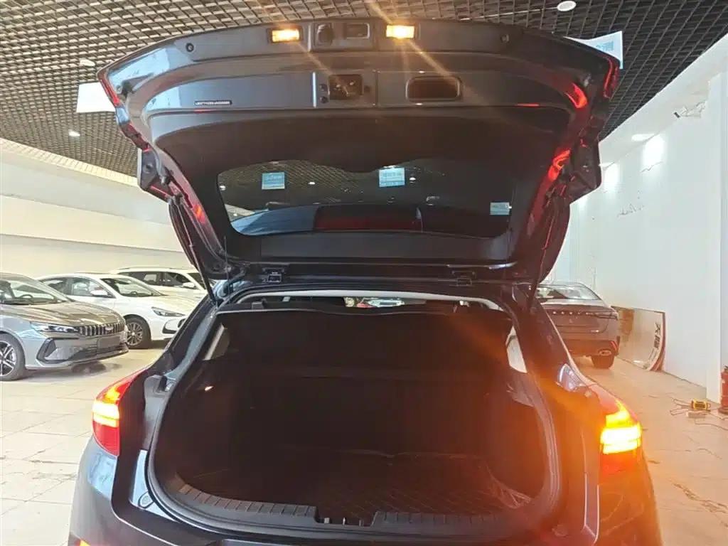 Geely GS 2018 Elegant Edition 1.8L Manual Leading Model — миниатюра 19