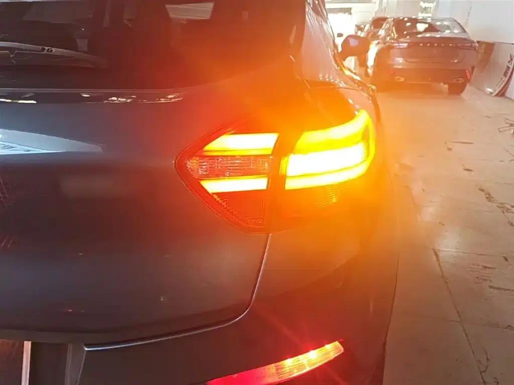 Geely GS 2018 Elegant Edition 1.8L Manual Leading Model — миниатюра 8