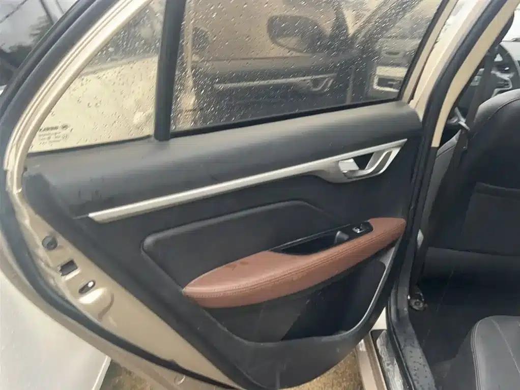 Geely Vision 2018 1.5L Automatic Premium Edition — миниатюра 14