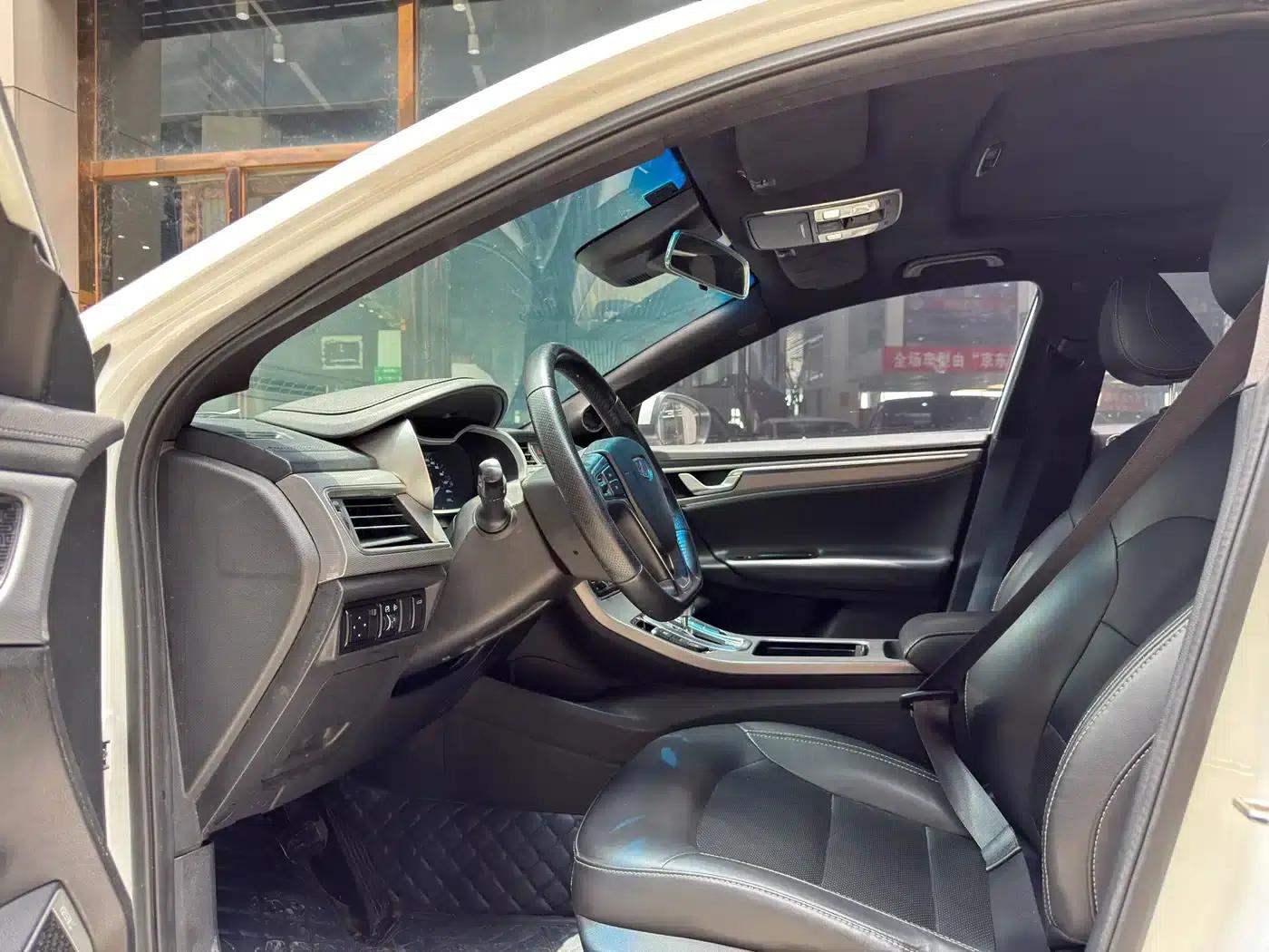 Geely Emgrand GL 2018 1.8L DCT Elite Intelligent Connected Edition — миниатюра 4