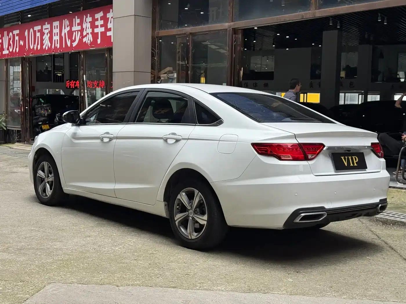 Geely Emgrand GL 2018 1.8L DCT Elite Intelligent Connected Edition — миниатюра 10