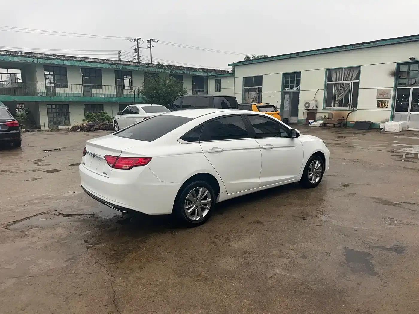 Geely Emgrand GL 2020 1.4T CVT Luxury Edition — миниатюра 4