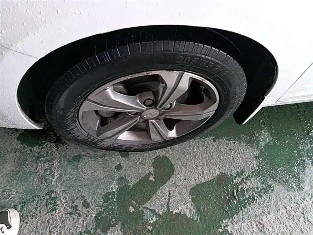Geely Emgrand GL 2019 1.4T CVT Elite Smart Edition — миниатюра 23