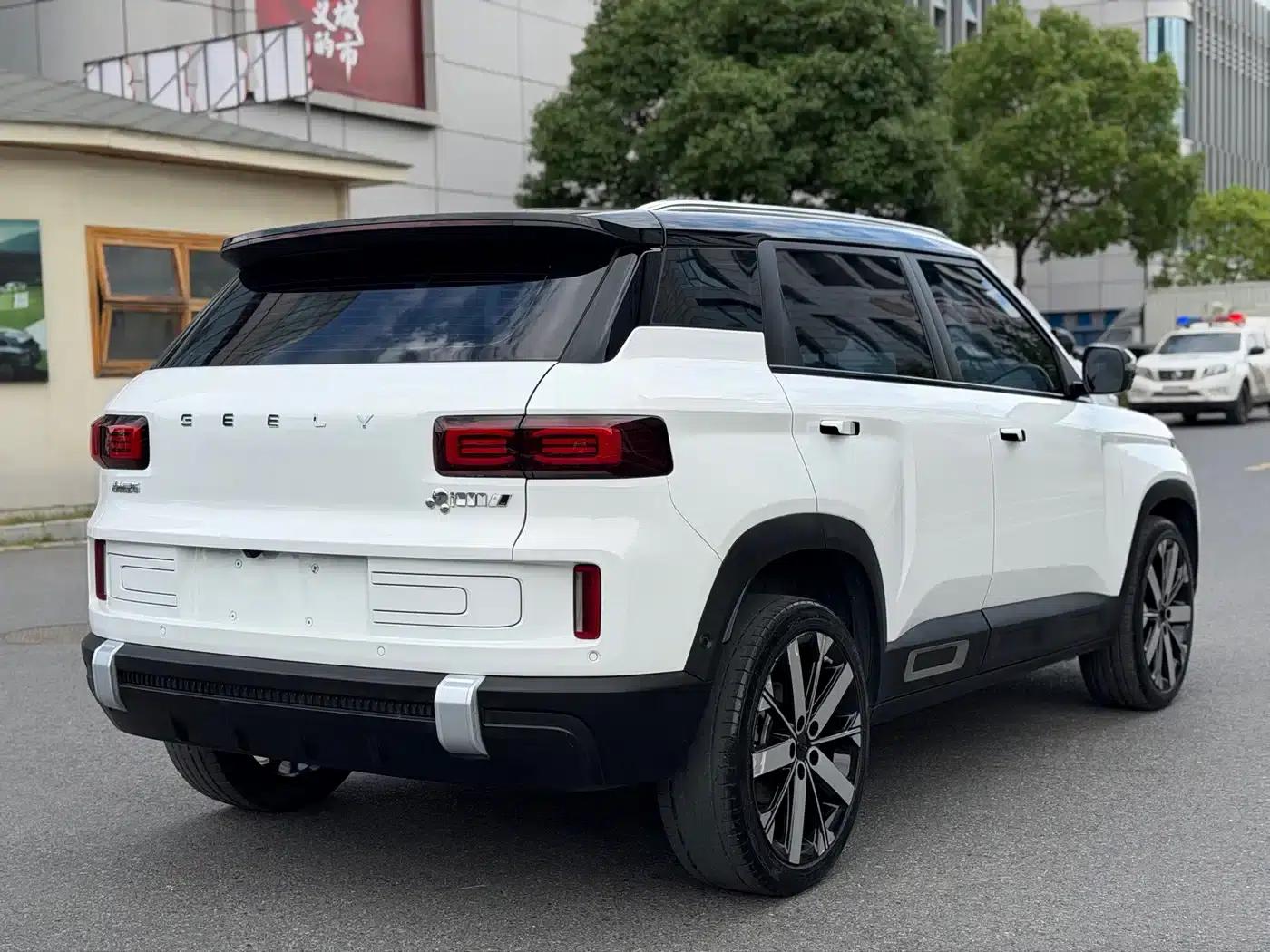 Geely ICON 2023 1.5TD Chocolate Premium Edition — миниатюра 15