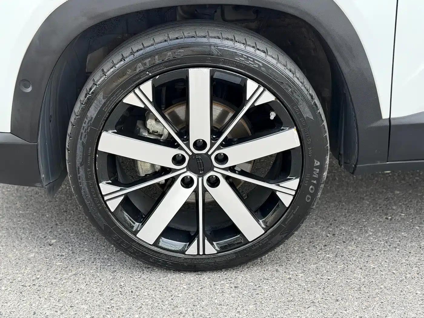 Geely ICON 2023 1.5TD Chocolate Premium Edition — миниатюра 4
