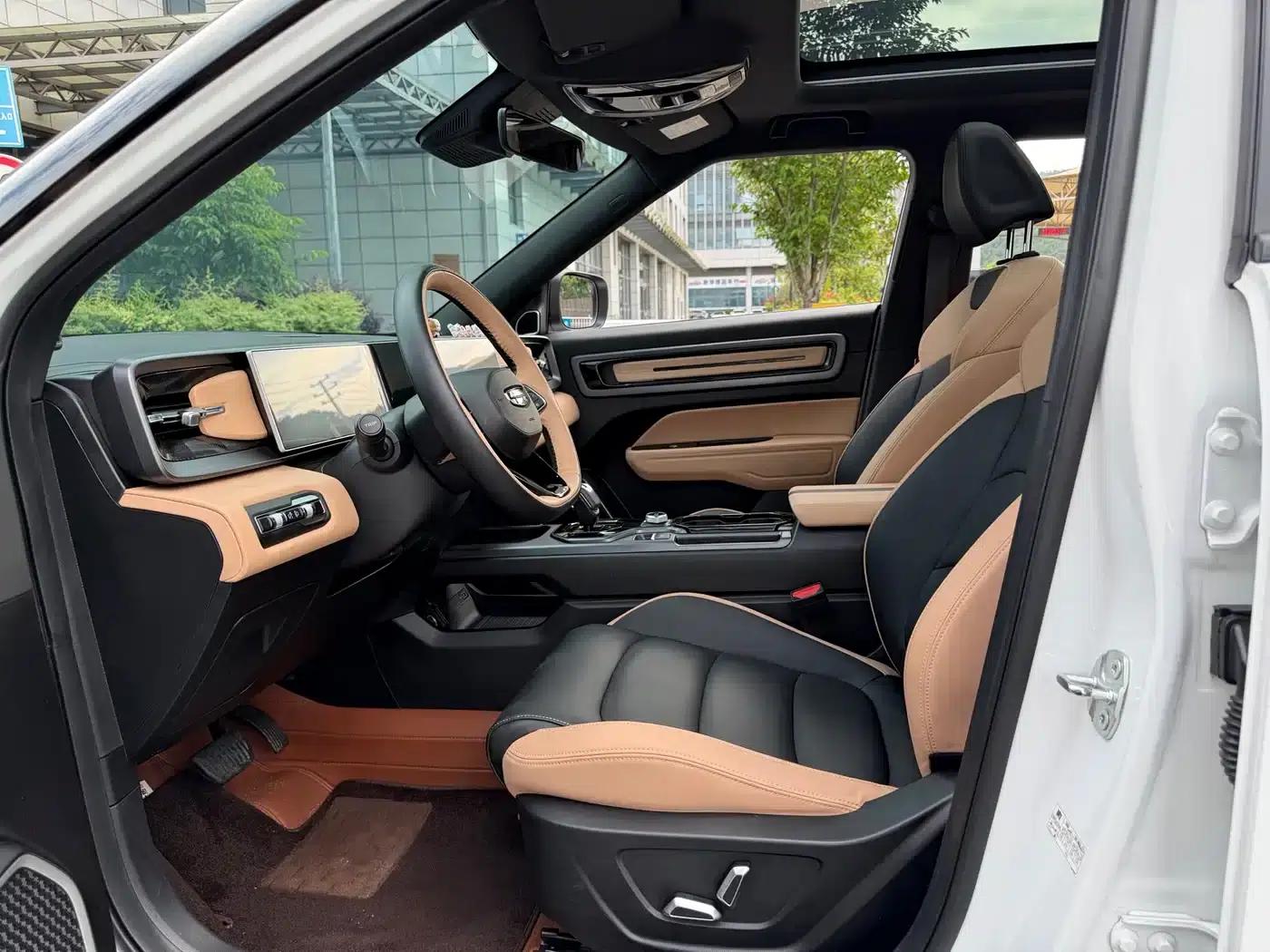 Geely ICON 2023 1.5TD Chocolate Premium Edition — миниатюра 6