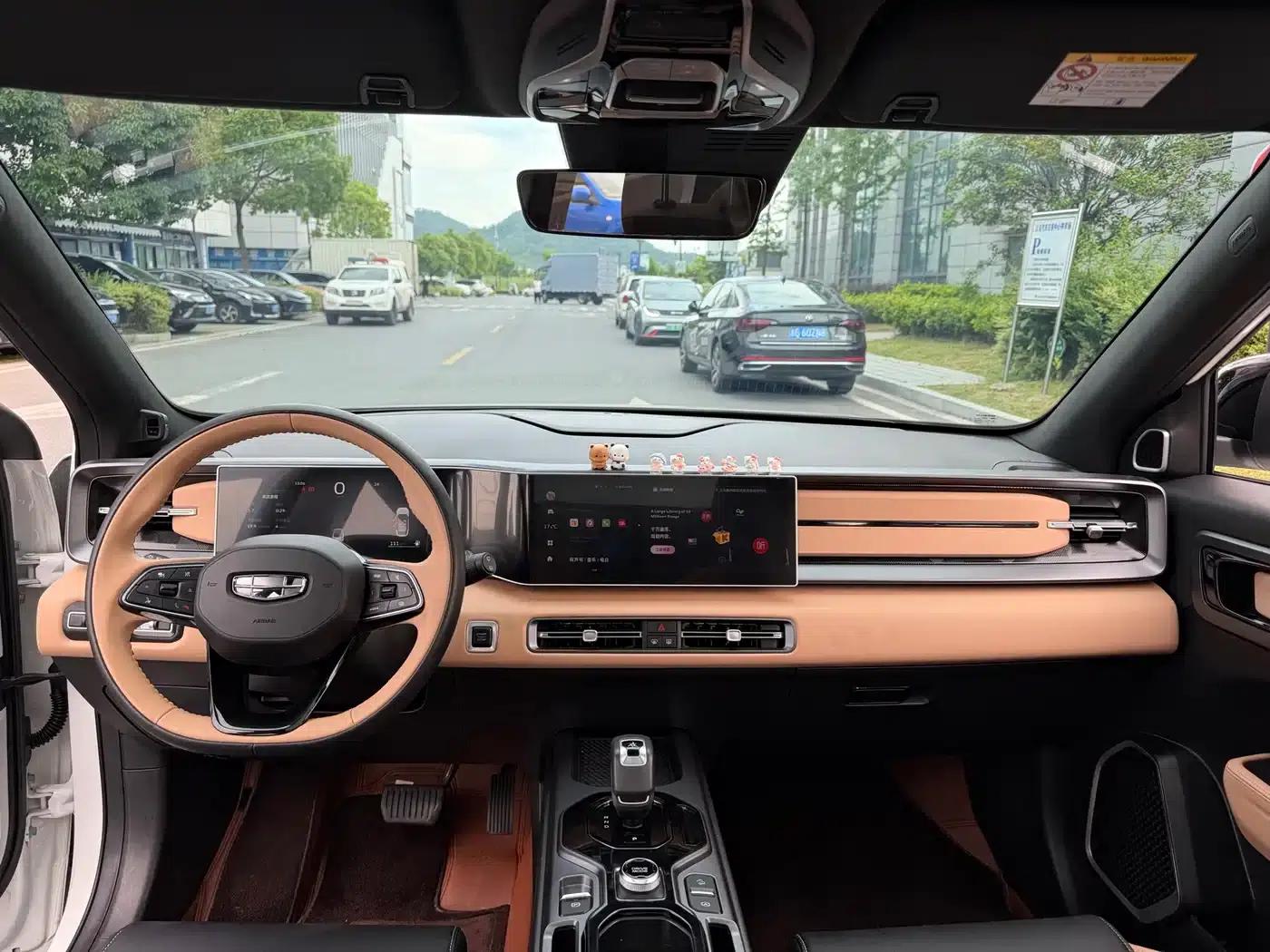 Geely ICON 2023 1.5TD Chocolate Premium Edition — миниатюра 7