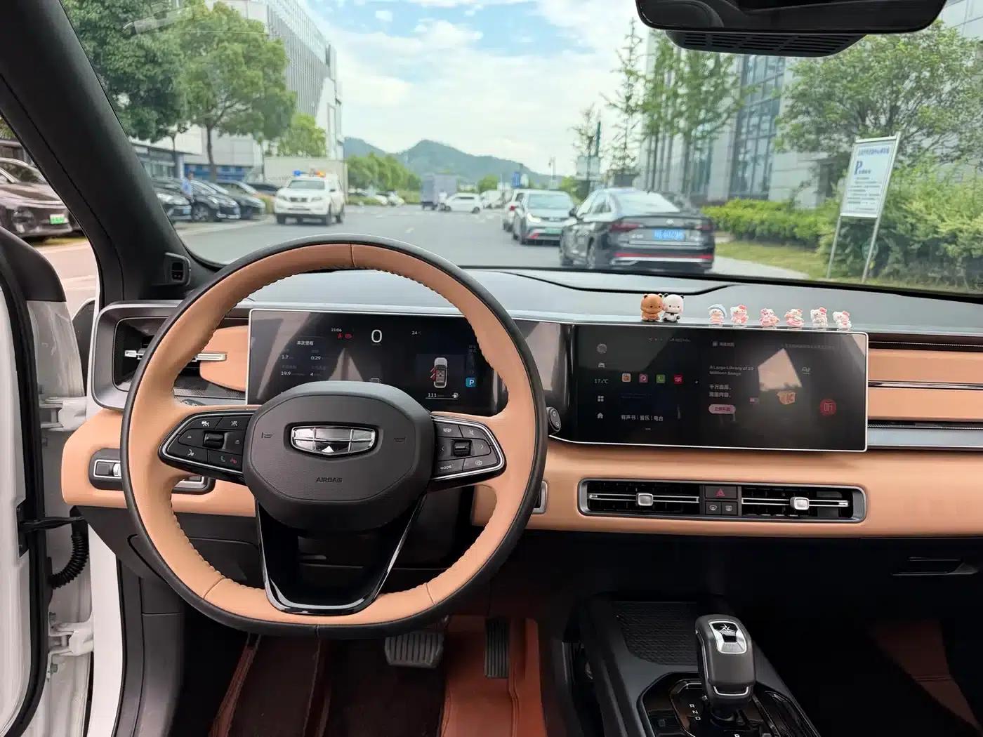 Geely ICON 2023 1.5TD Chocolate Premium Edition — миниатюра 8