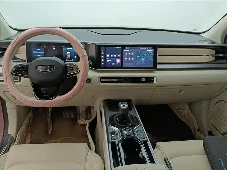 Geely ICON 2023 1.5TD Chocolate Edition — миниатюра 12
